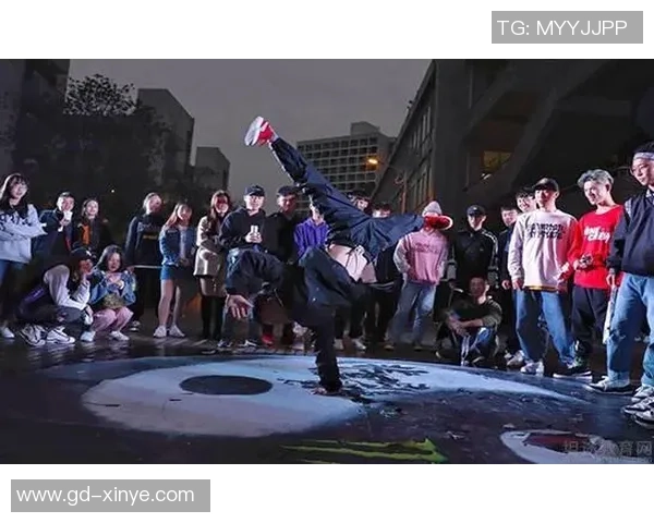 街舞盛宴:深入解析上海街舞队的比赛策略与经验分享 街舞盛宴:深入解析上海街舞队的比赛策略与经验分享