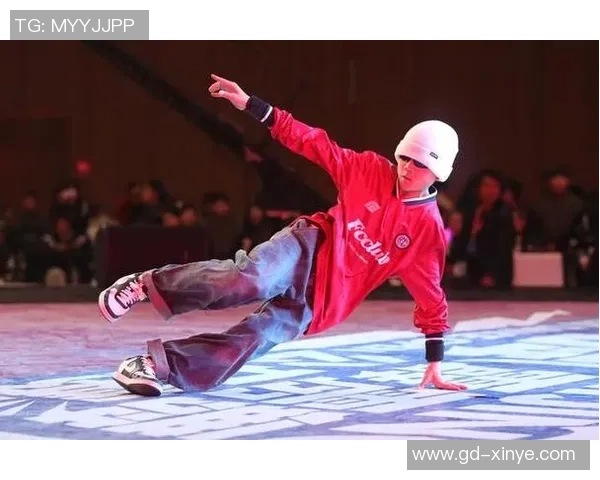 重庆街舞队勇夺全国街舞战术排行榜第六名展现实力与风采 重庆街舞队勇夺全国街舞战术排行榜第六名展现实力与风采